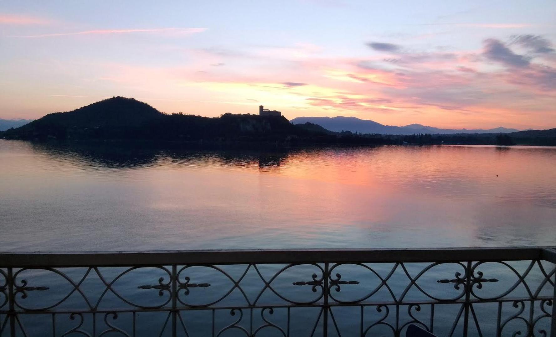 Fwl Romance On The Lake - Panorama Арона Екстериор снимка
